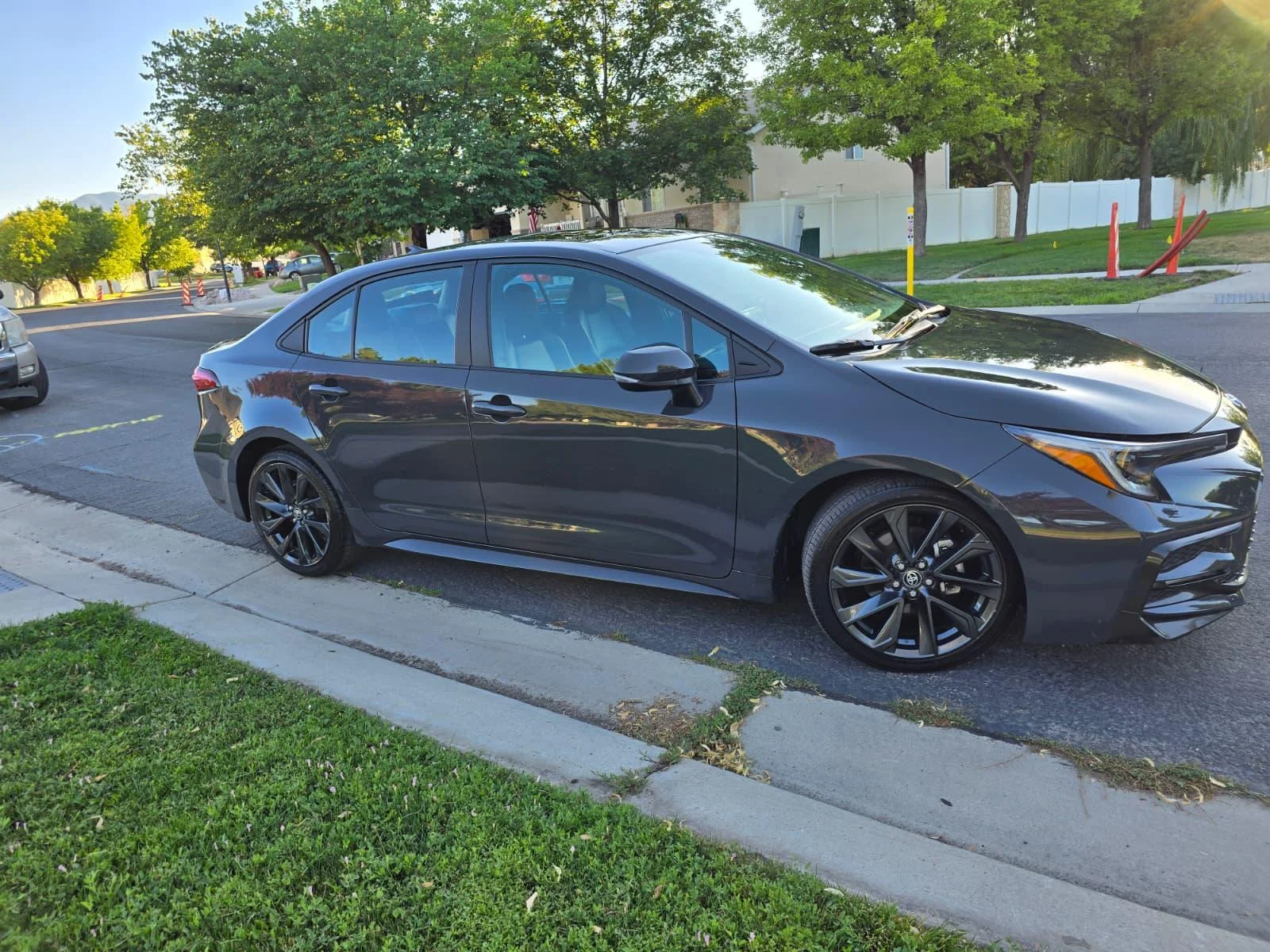 Toyota Corolla XLS 2024 – Vista frontal